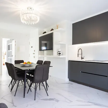 Jasmine Arona (Tenerife)